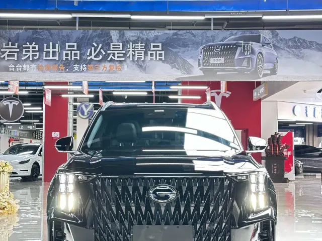 GAC Trumpchi GS8 — Фото автомобиля 3