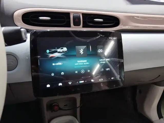 Leapmotor T03 — Фото автомобиля 12