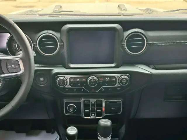 Jeep Gladiator — Фото автомобиля 10