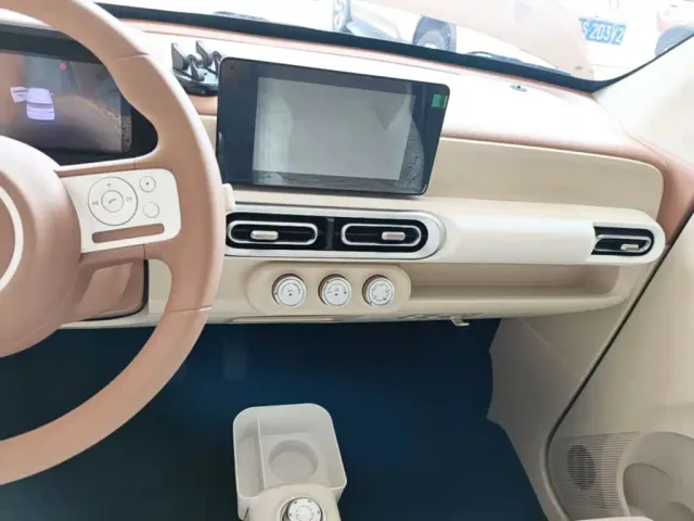 Wuling Hongguang Mini EV — Фото автомобиля 12
