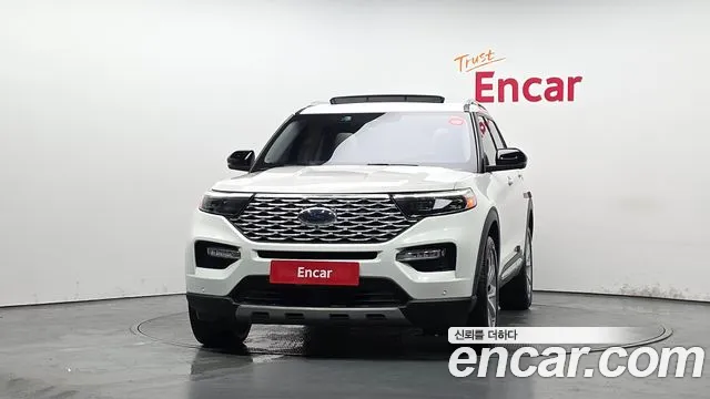 Ford Explorer Explorer 6 поколение 3.0 Platinum 4WD — Фото автомобиля 3