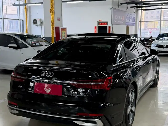 Audi A6L — Фото автомобиля 9