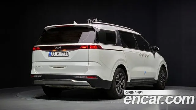 Kia Carnival Generation 4 — Фото автомобиля 2