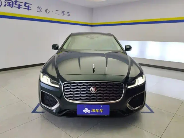 Jaguar XFL — Фото автомобиля 2