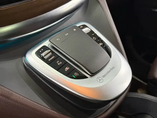Mercedes-Benz V-Class — Фото автомобиля 6
