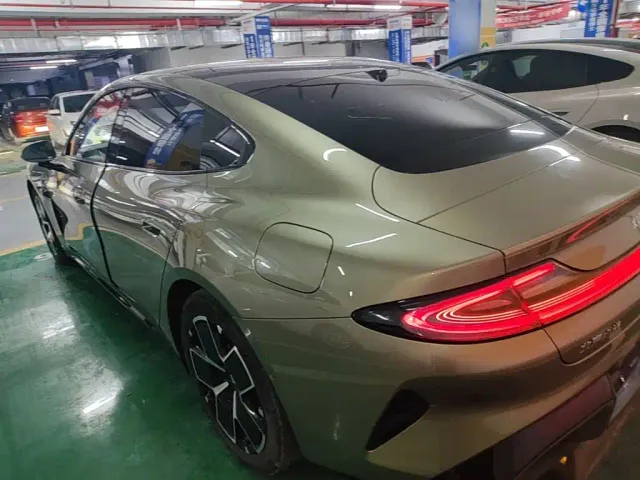 Xiaomi SU7 — Фото автомобиля 4