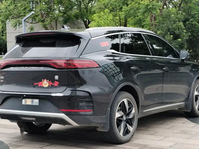 BYD Tang — Фото автомобиля 5