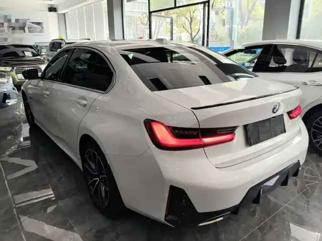 BMW 3 Series — Фото автомобиля 4