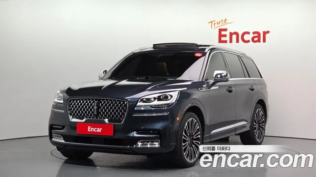 Фотография автомобиля — Lincoln Aviator