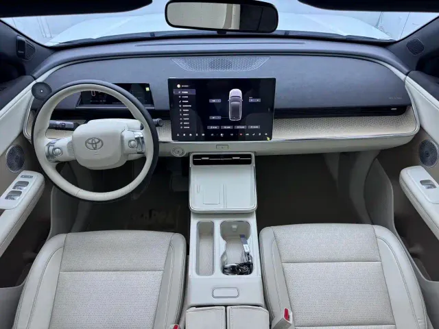 Toyota BoZhi 3X — Фото автомобиля 12