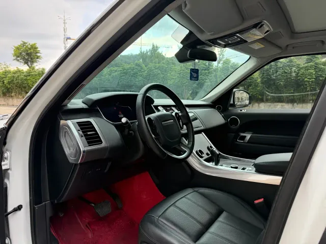 Land Rover Range Rover Sport — Фото автомобиля 4