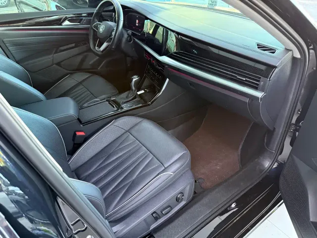 Volkswagen Passat — Фото автомобиля 10