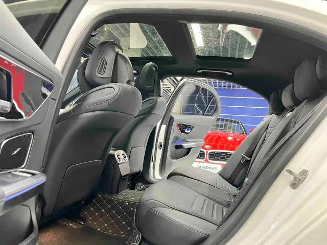 Mercedes-Benz C-Class — Фото автомобиля 7