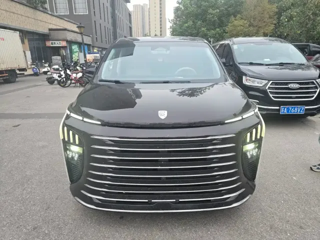 Фотография автомобиля — Forthing Xinghai V9