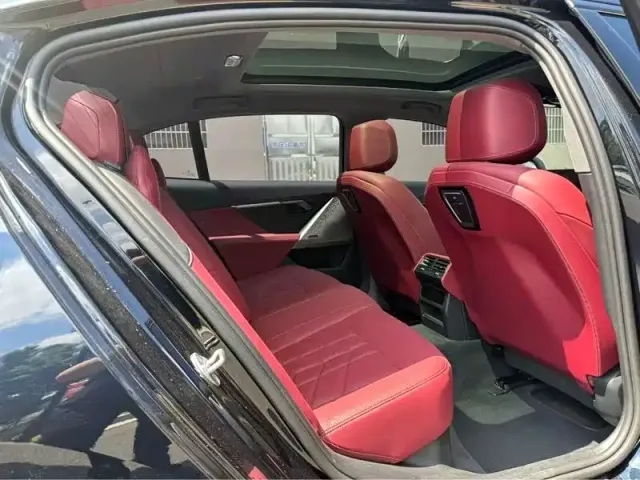 BMW 5 Series — Фото автомобиля 6