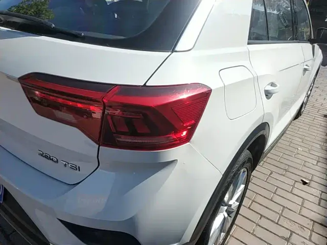 Volkswagen T-Roc — Фото автомобиля 7