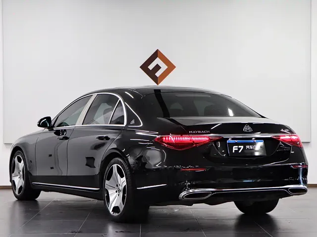 Mercedes-Benz S-Class — Фото автомобиля 4