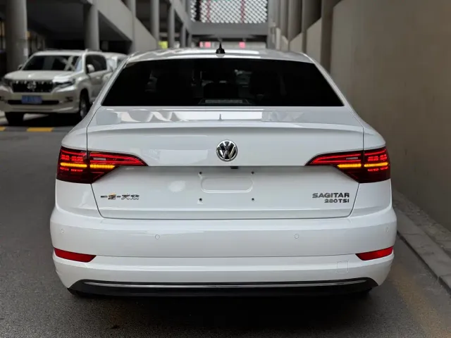 Volkswagen Sagitar — Фото автомобиля 5
