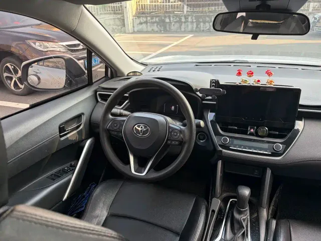 Toyota Frontlander — Фото автомобиля 10