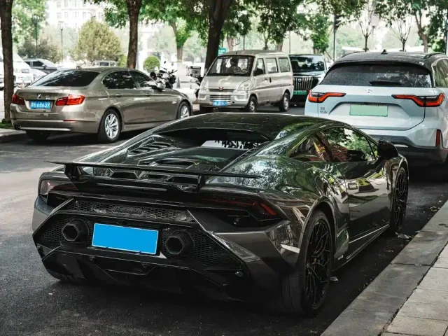Lamborghini Huracan — Фото автомобиля 4