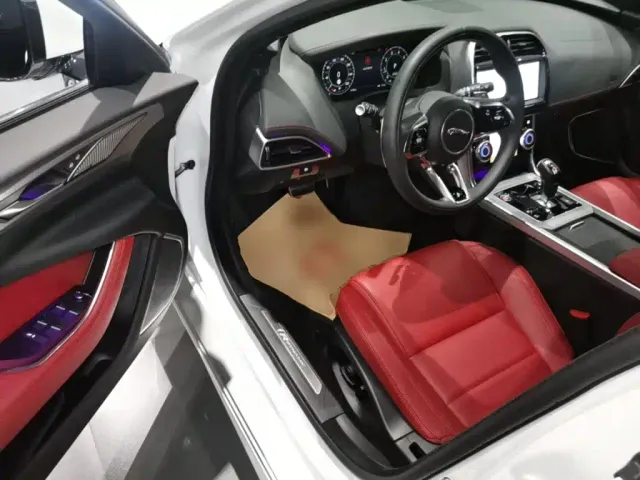 Jaguar XEL — Фото автомобиля 15