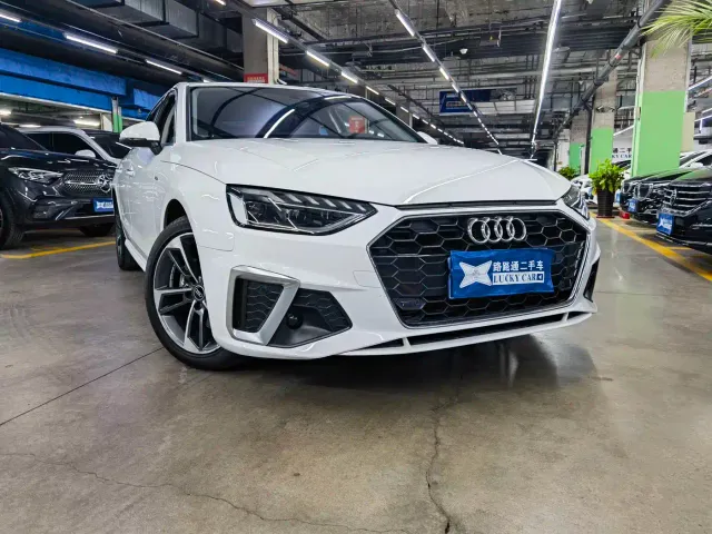 Audi A4L — Фото автомобиля 3
