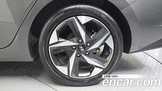 Hyundai Avante CN7 — Фото автомобиля 20