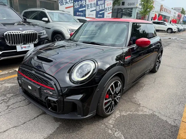 MINI John Cooper Works — Фото автомобиля 3
