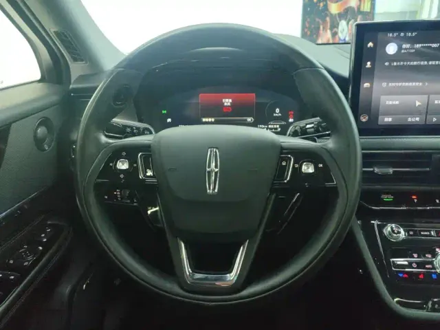 Lincoln Corsair — Фото автомобиля 15