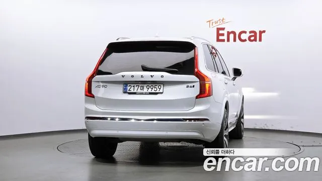 Вольво XC90 — Фото автомобиля 4