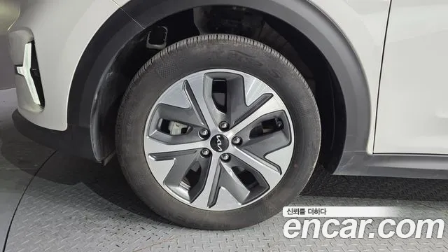 Kia Niro Niro Plus Air — Фото автомобиля 5