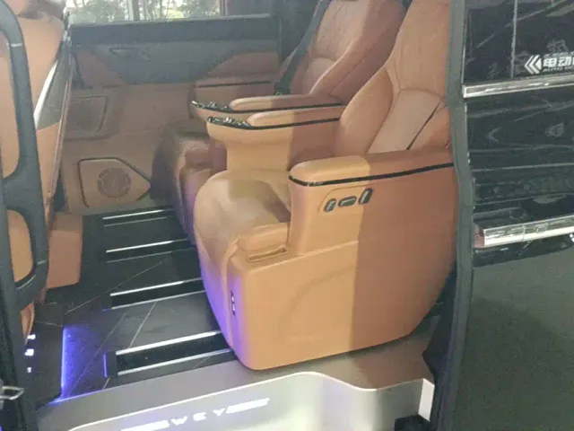 Wey Alpine — Фото автомобиля 16