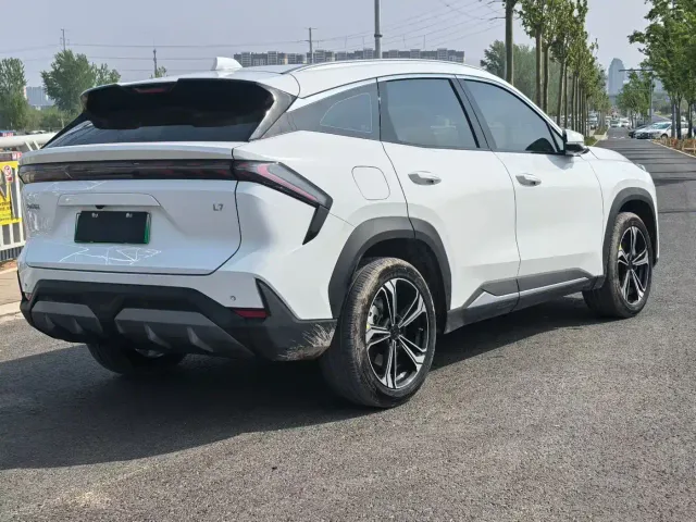 Geely Galaxy L7 — Фото автомобиля 9