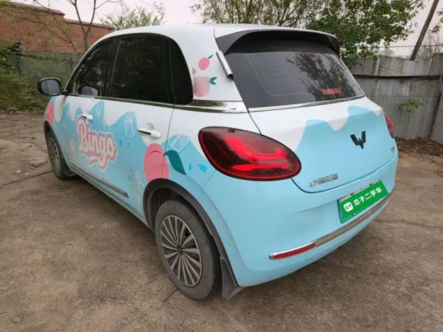 Wuling Bingo — Фото автомобиля 4