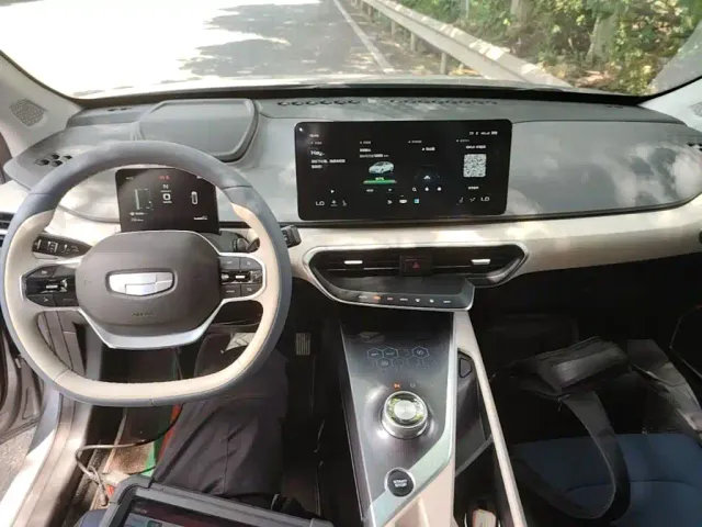 Geely Geometry A — Фото автомобиля 5