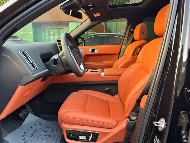 Li Auto L7 — Фото автомобиля 5