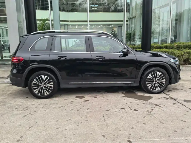 Mercedes-Benz EQB — Фото автомобиля 4