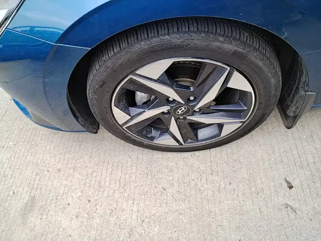 Hyundai Elantra — Фото автомобиля 22