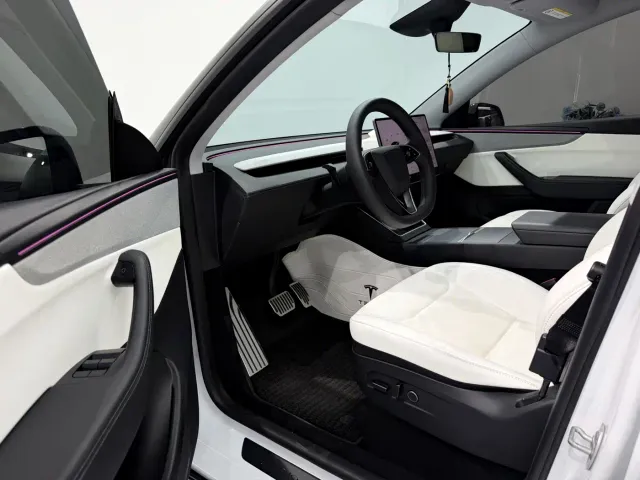 Tesla Model Y — Фото автомобиля 5