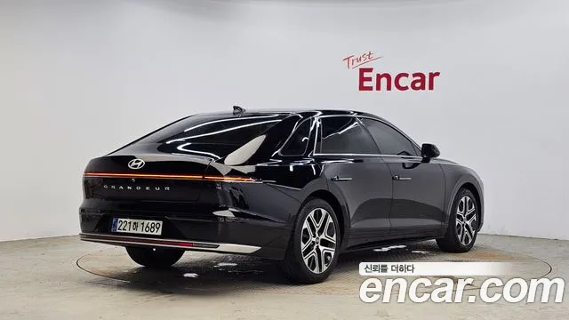 Hyundai Grandeur Grandeur (GN7) 2.5 Бензин 2WD — Фото автомобиля 2