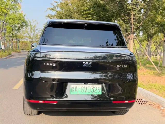 IM Motors LS8 — Фото автомобиля 15