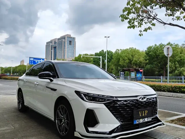 Chery Arrizo 8 — Фото автомобиля 3