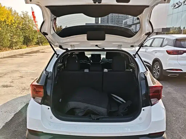 Toyota YARiS L Zhi Xuan — Фото автомобиля 18