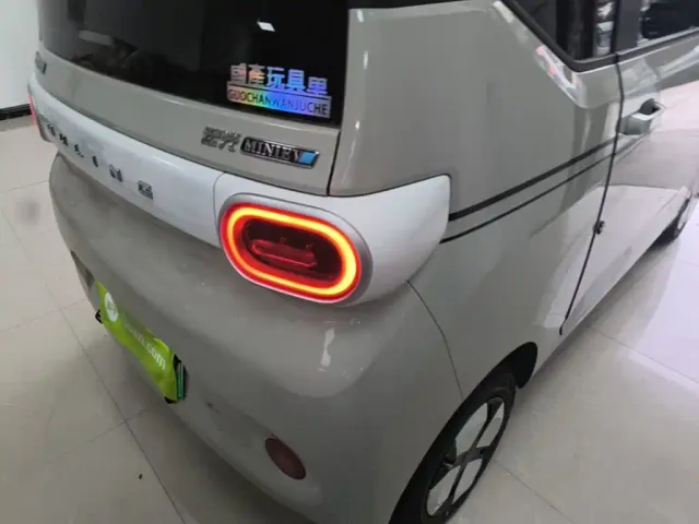 Wuling Motors Hongguang MINIEV 2024 3rd Generation 215km Youth Edition — Фото автомобиля 7