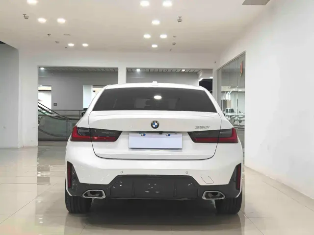 BMW 3 Series — Фото автомобиля 4