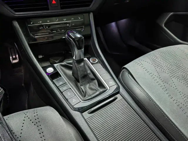 Volkswagen Sagitar — Фото автомобиля 15