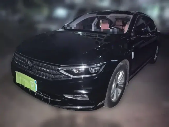 Фотография автомобиля — Volkswagen Magotan