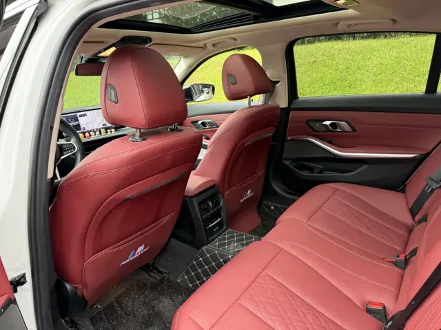 BMW 3 Series — Фото автомобиля 11