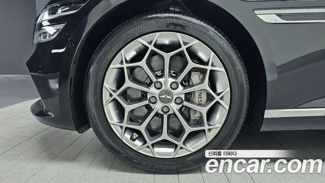 Genesis G80 RG3 — Фото автомобиля 4