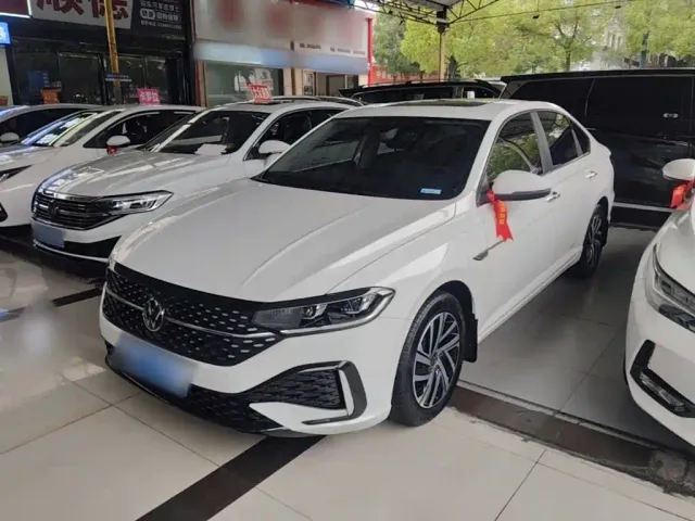 Фотография автомобиля — Volkswagen Lavida